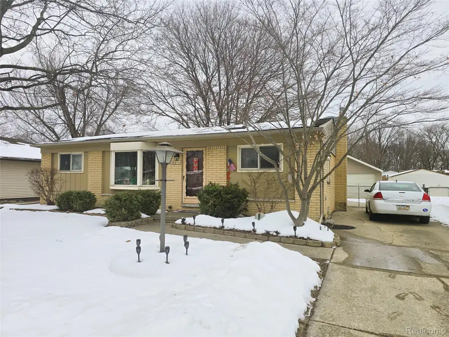 50674 Bower Drive, Chesterfield, MI 48047 - #2