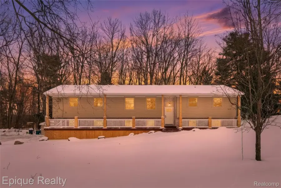 4563 Clifford Road, Brighton, MI 48116 - #2