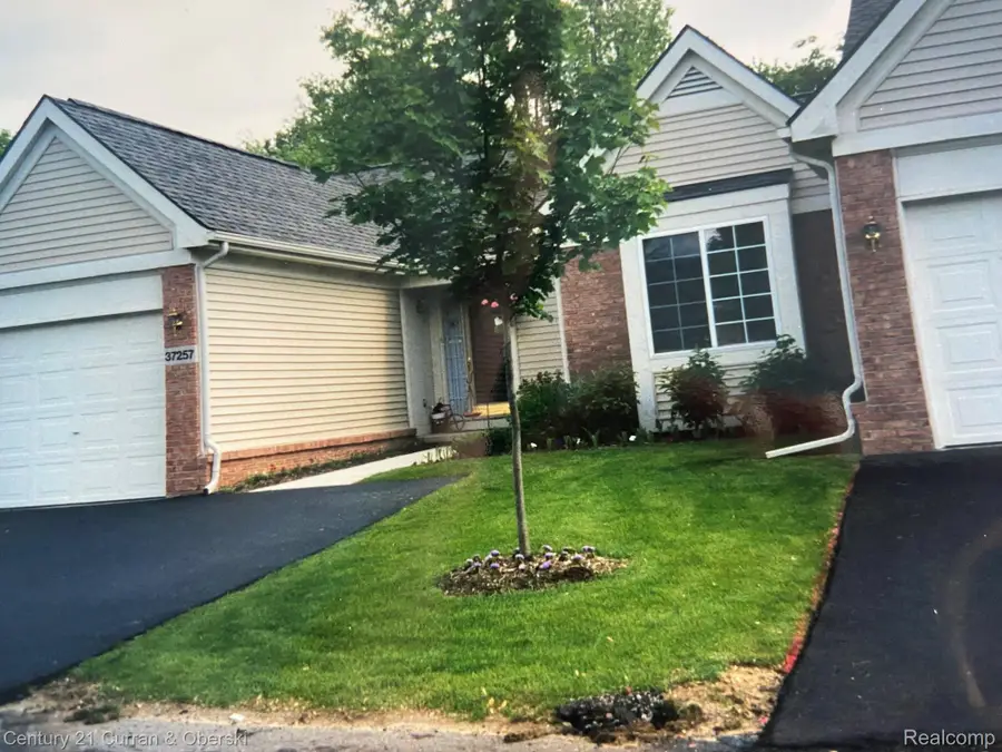 37257 Amhurst Drive #28, Westland, MI 48185 - #2