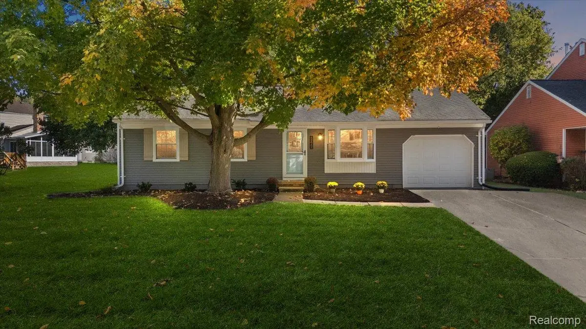 2066 Teaneck Circle, Wixom, MI 48393 - #1