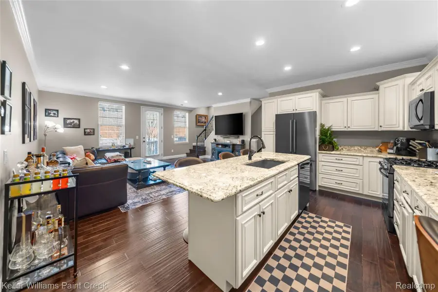 56634 Sunset Drive, Shelby Charter Township, MI 48316 - #3