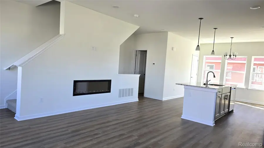 4876 Parkside Lane, Troy, MI 48085 - #3