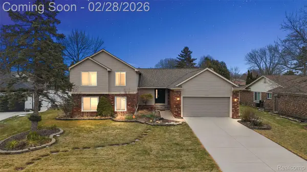 39254 E Royal Doulton Boulevard, ClintonTownship, MI 48038