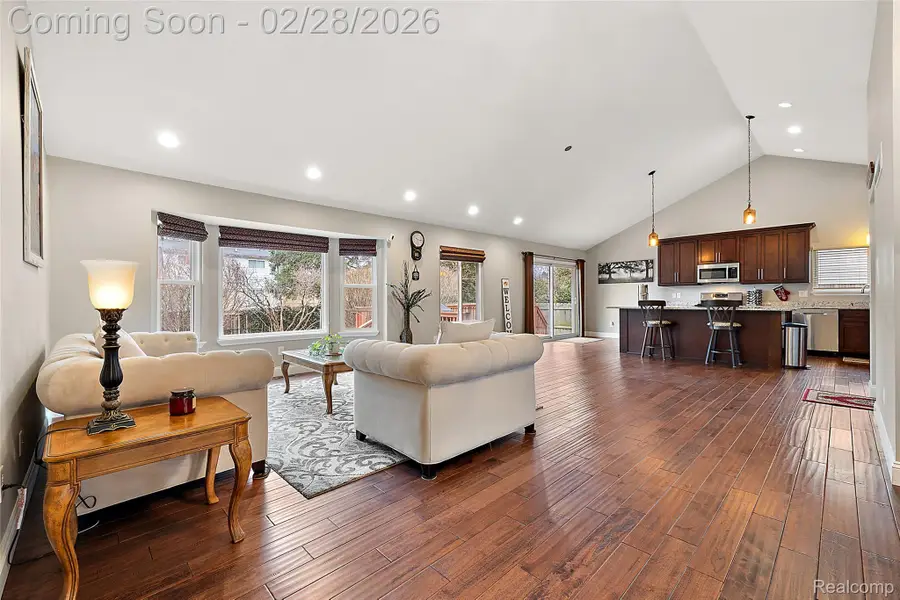 39254 E Royal Doulton Boulevard, Clinton, MI 48038 - #3