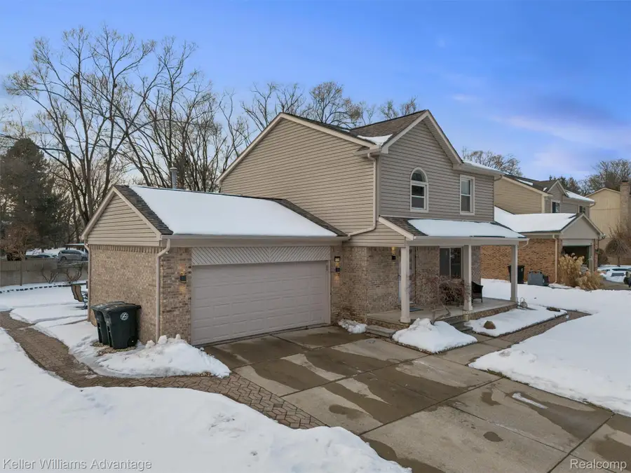 11721 Alois Street, Livonia, MI 48150 - #3