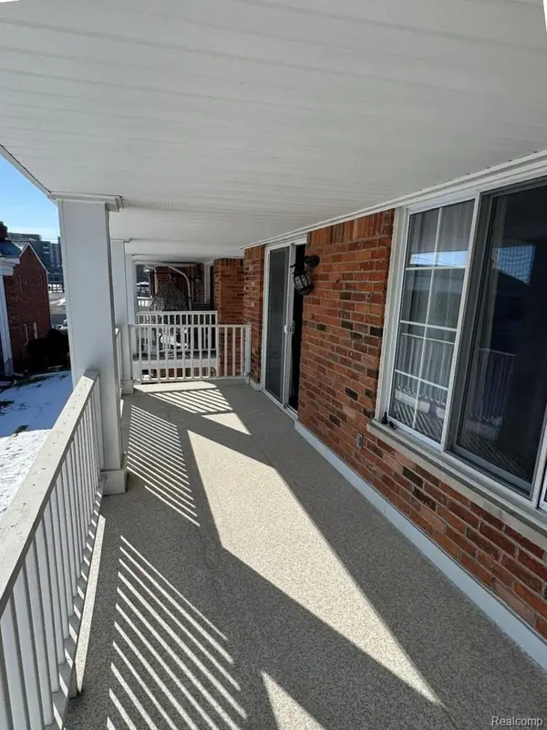 29346 Hoover Road, Warren, MI 48093