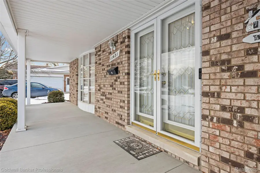 11431 Savage Drive, Sterling Heights, MI 48312 - #3
