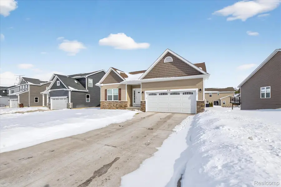 6156 Summerbrooke Circle, Fowlerville, MI 48836 - #2