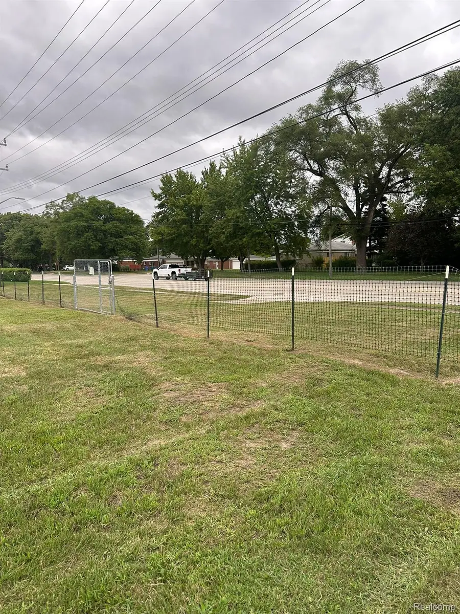 27365 Ryan Road, Warren, MI 48092 - #3