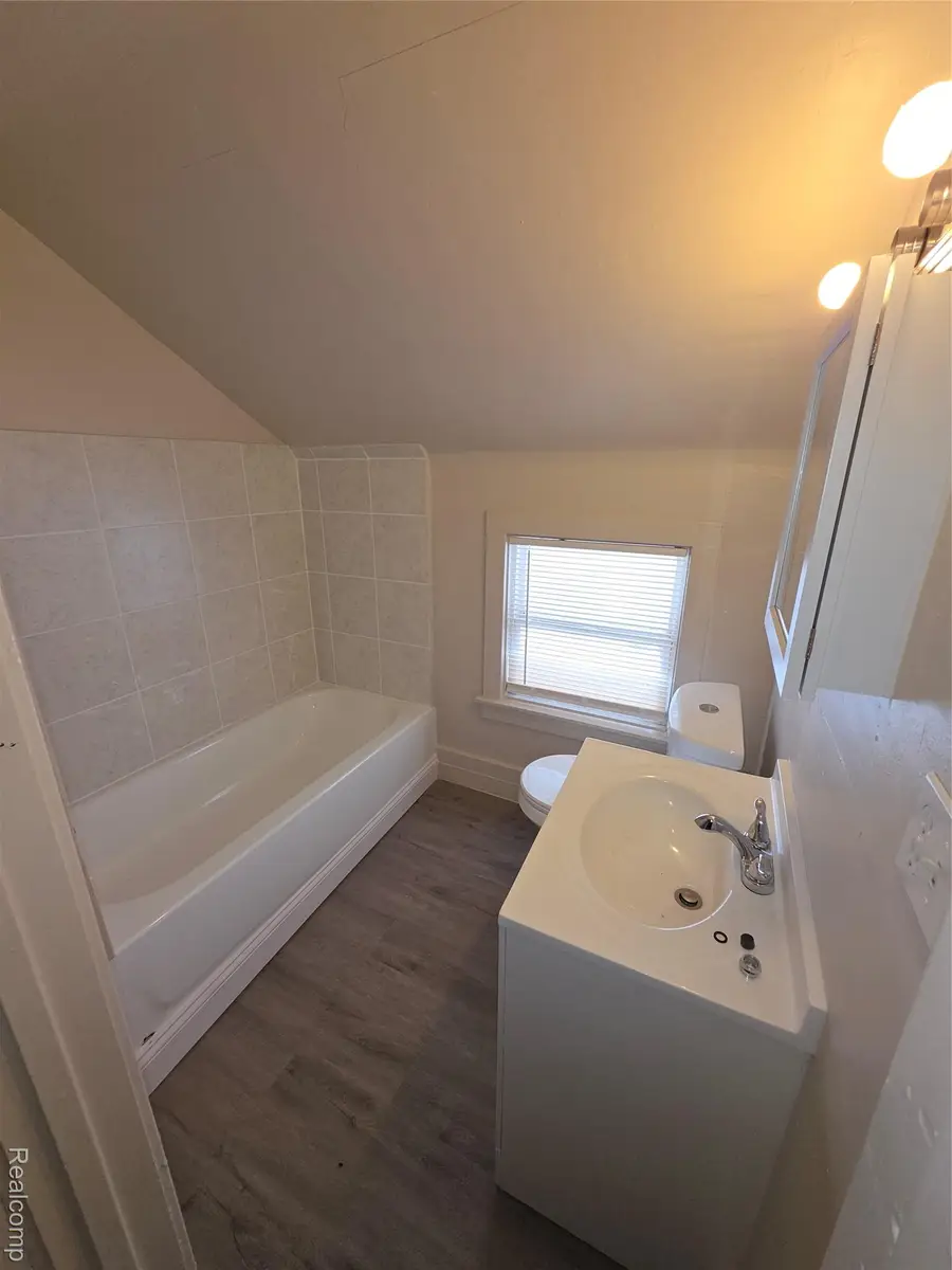 35 Clarence Street, Pontiac, MI 48342 - #3