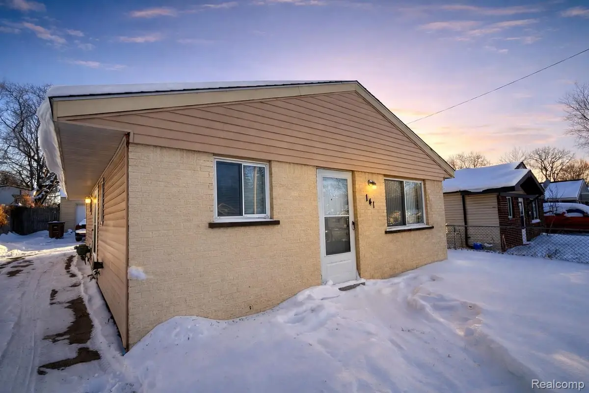 141 W Cornell Avenue, Pontiac, MI 48340 - #1