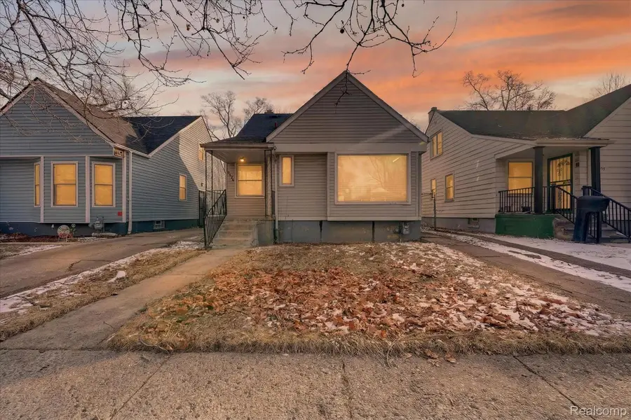 9178 Sussex Street, Detroit, MI 48228 - #2