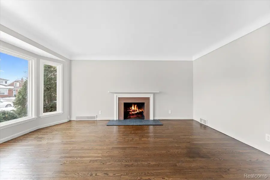 6740 Larme Avenue, Allen Park, MI 48101 - #2