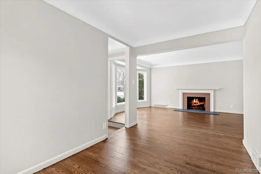 6740 Larme Avenue, Allen Park, MI 48101 - #3