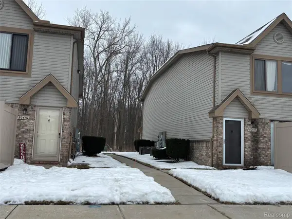 50413 Bay Run S #15, Chesterfield, MI 48047