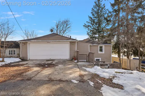 2940 Steeple Hill Road, WhiteLake, MI 48383