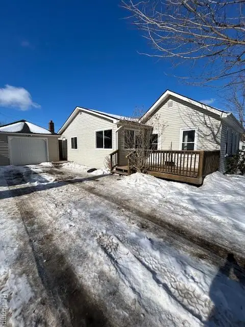 6010 Fox Street, Mayville, MI 48744