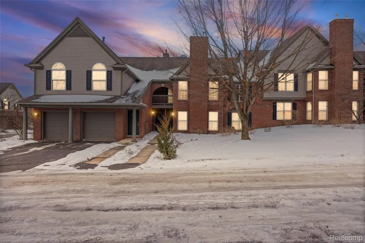 28139 Carlton Way Drive, Novi, MI 48377 - #1