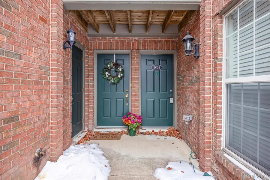 28139 Carlton Way Drive, Novi, MI 48377 - #3