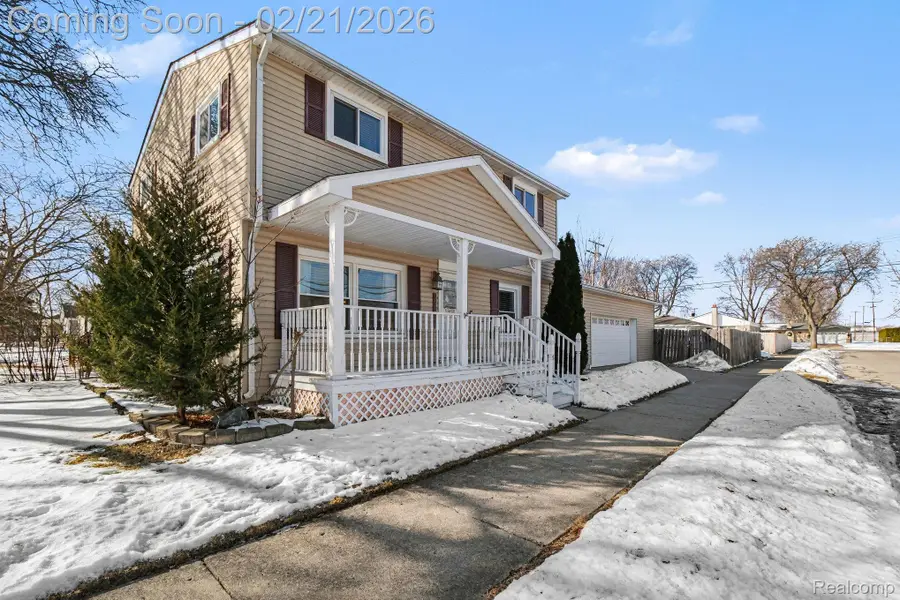 23225 Elaine Street, Saint Clair Shores, MI 48080 - #2