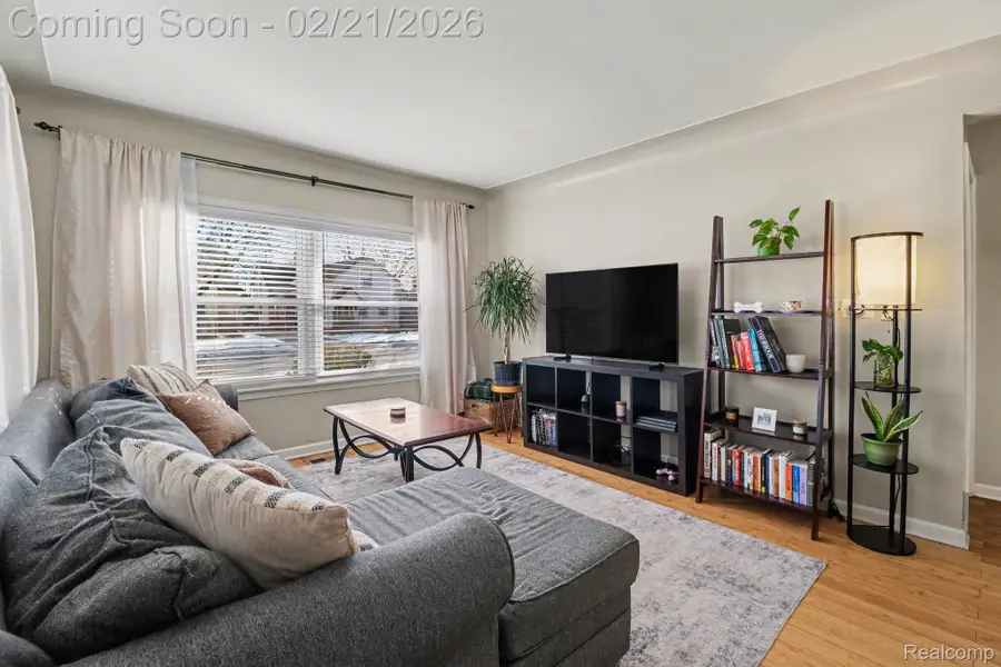 23225 Elaine Street, Saint Clair Shores, MI 48080 - #3