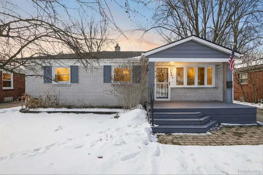 1620 Regene Street, Westland, MI 48186 - #2