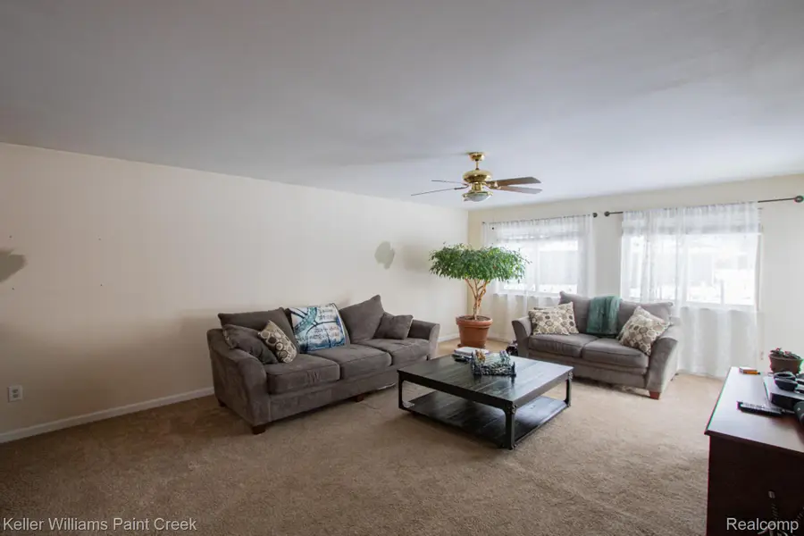 19648 Stanley Court, Clinton, MI 48038 - #3