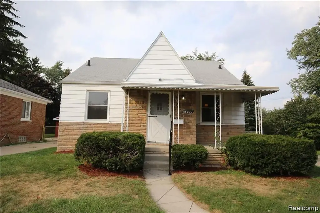 16207 Manchester Avenue, Eastpointe, MI 48021 - #1