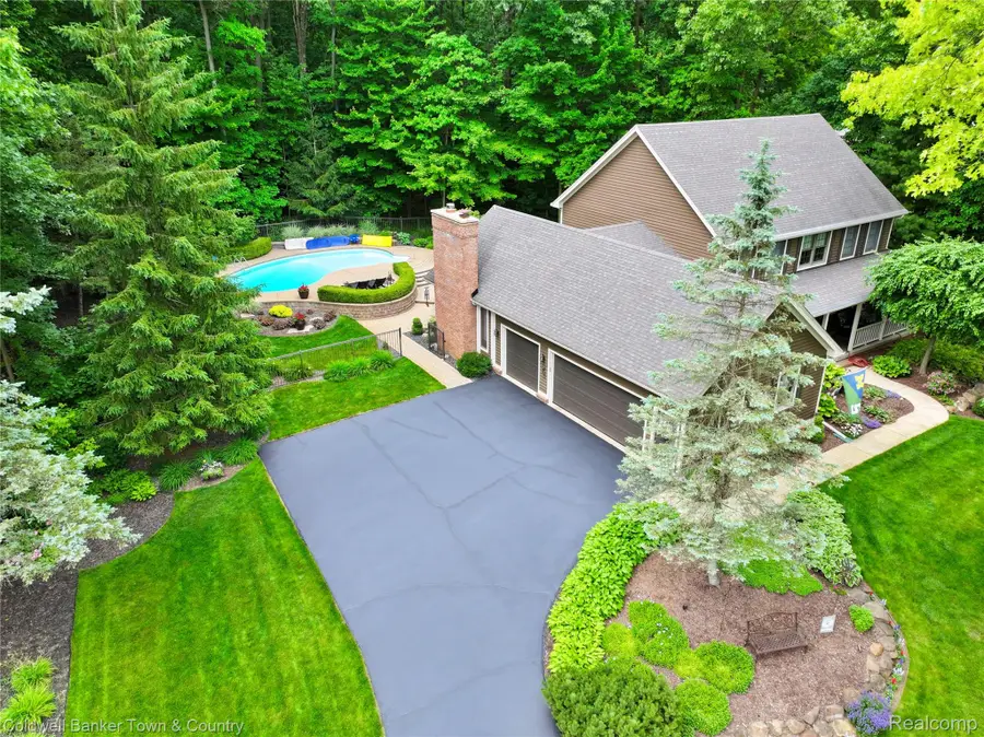 9711 Birch Run, Brighton, MI 48114 - #2