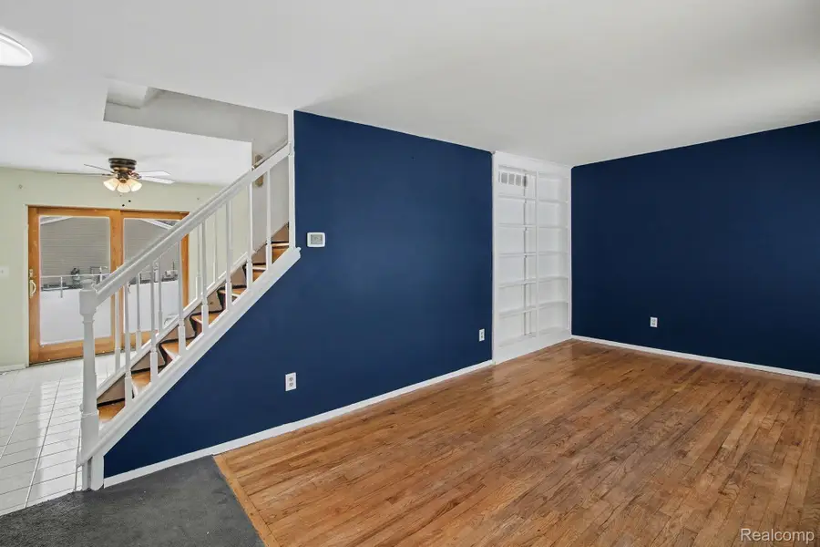 22162 Provincial Street, Trenton, MI 48183 - #3