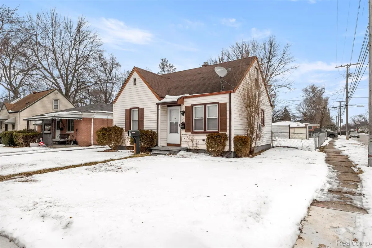 4721 Jackson Street, Dearborn Heights, MI 48125 - #1
