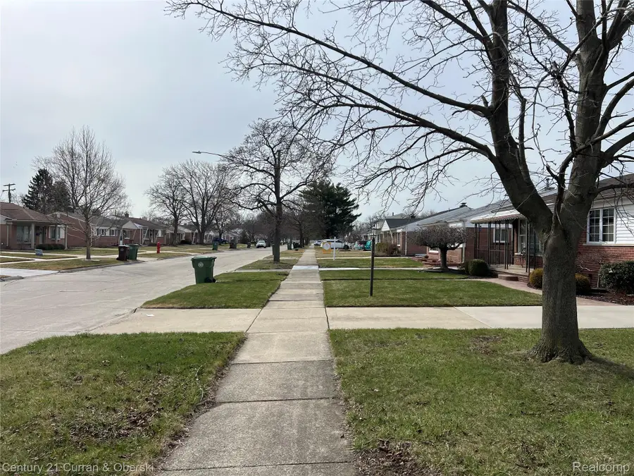 15444 Mulberry Street, Southgate, MI 48195 - #2