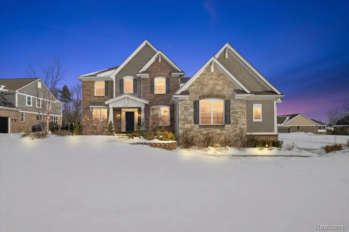 21090 Prestwick, Farmington, MI 48335 - #1