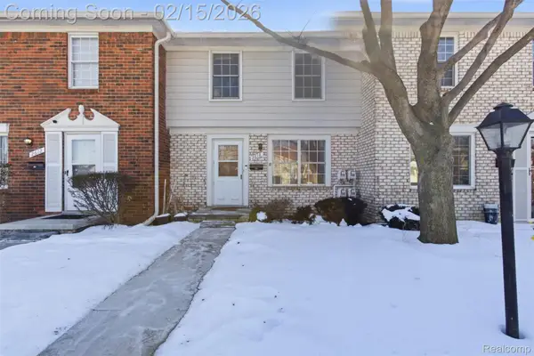 2618 Seaton Circuit S, Warren, MI 48091