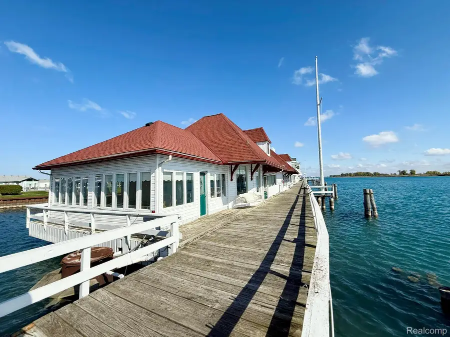 9963 S Channel Dr, Harsens Island, MI 48028 - #3