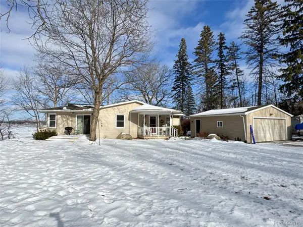 4028 Loon Lake Court, Linden, MI 48451