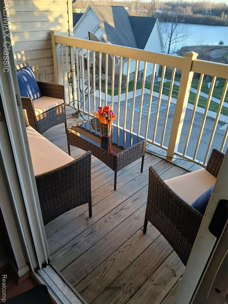 806 Brandon Avenue, Pontiac, MI 48340 - #2