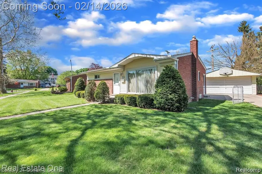 22823 N Brookside Drive, Dearborn Heights, MI 48125 - #3