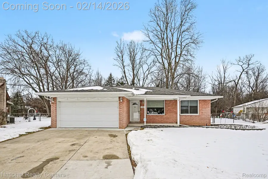 30028 Bobrich Court E, Livonia, MI 48152 - #2