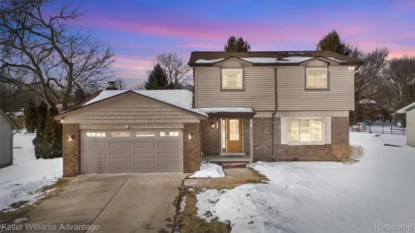 3801 Tara Drive, Highland, MI 48356