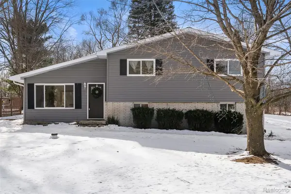 7067 Stanley Rd Road, Flushing, MI 48433