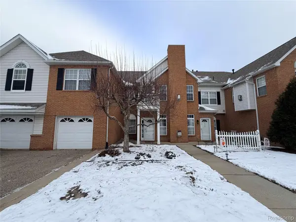714 Olde English Circle #Unit 30, Howell, MI 48855