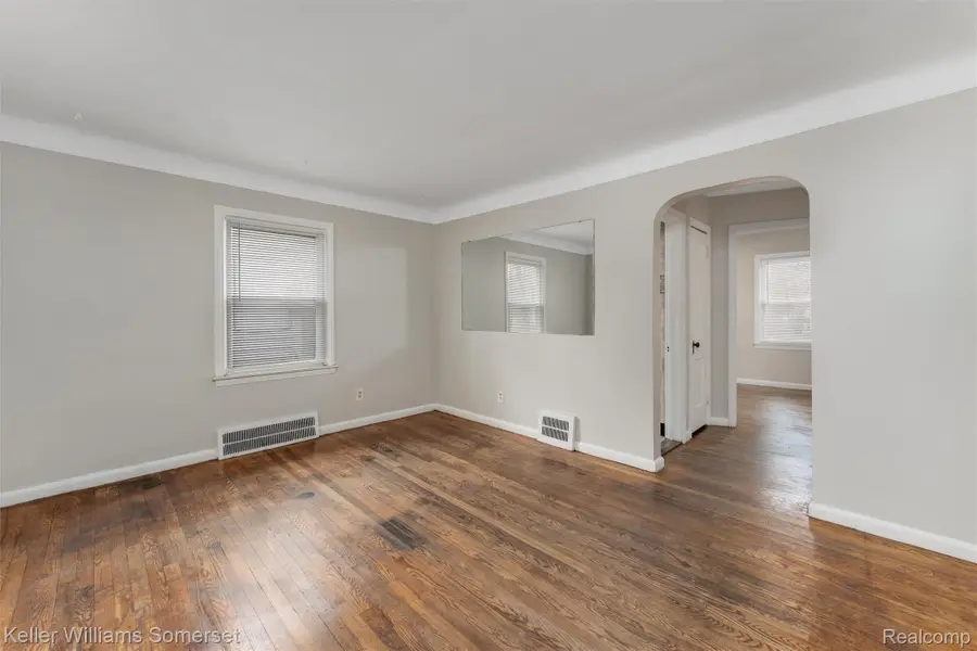 19163 Kenosha Street, Harper Woods, MI 48225 - #3