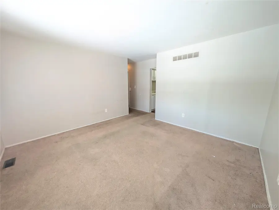 15630 Harrison, Romulus, MI 48174 - #2