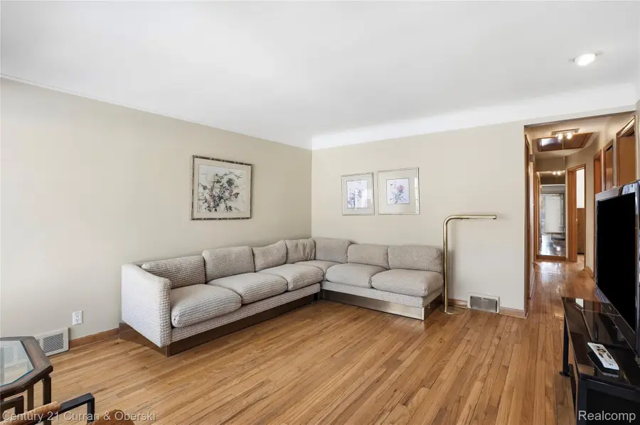 7517 Horger Street, Dearborn, MI 48126 - #2