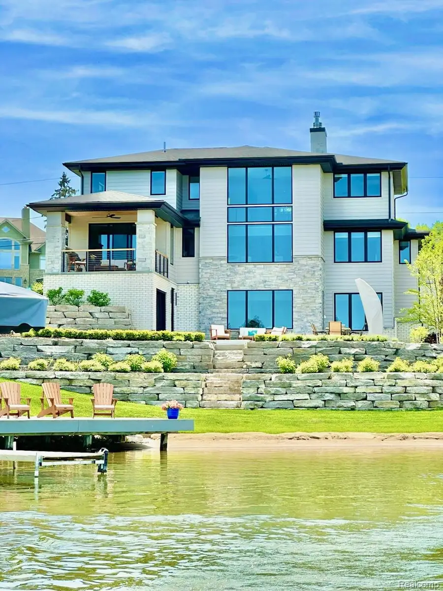 7020 Driftwood Drive, Fenton, MI 48430 - #3