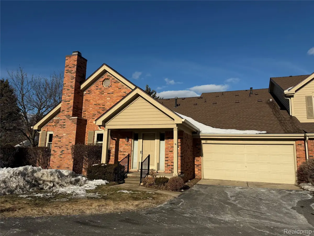 11 Oxford Court, Dearborn, MI 48124 - #1