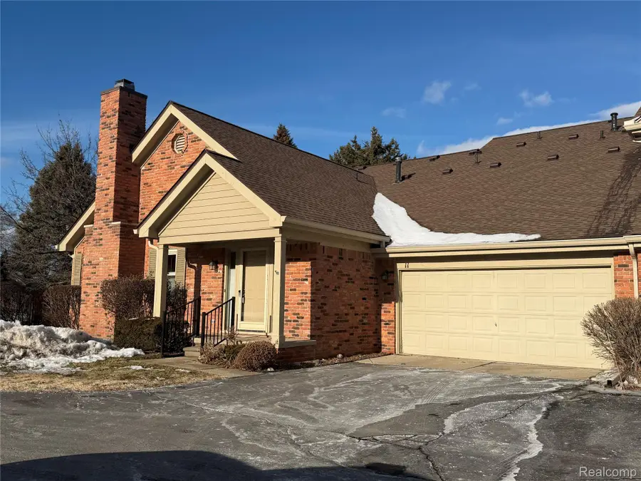 11 Oxford Court, Dearborn, MI 48124 - #2