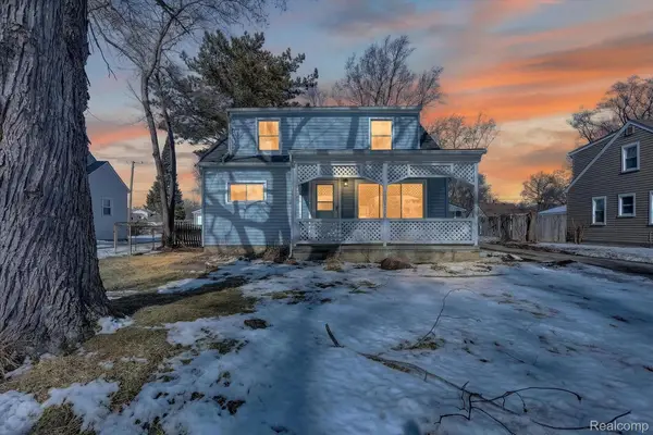 33544 Brown Street, GardenCity, MI 48135