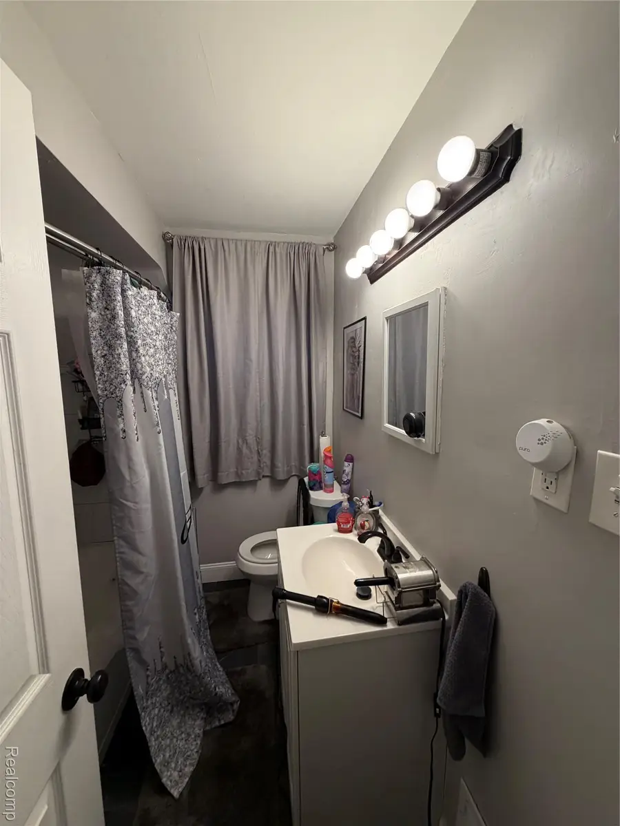 16890 Manor Street, Detroit, MI 48221 - #3